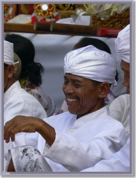 Melasti viering in Banyualit