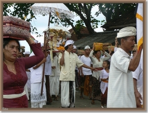 Melasti viering in Banyualit