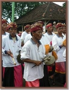 Melasti viering in Banyualit