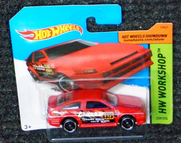 DSC01527 HotWheels Toyota Corolla AE-86 RedBlack&GoldStripes