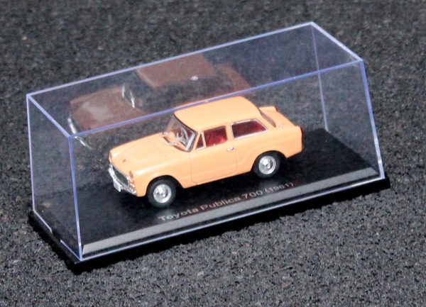 IMG_2492 Hachette 1op43 Toyota Publica-700 1961 orange No28