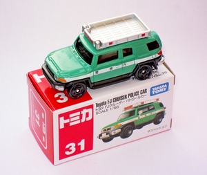 DSCN7058_Tomica_031-8-1_Toyota-FJ-Cruser_Police-car_green_6e