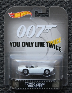 IMG_4330_Hot-Wheels_Toyota-2000GT-Roadster_white_007_ James-Bond_