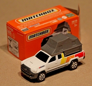 IMG_1354_Matchbox_2016-Toyota-Tacoma-pickup_white_dark-plas-Thai-