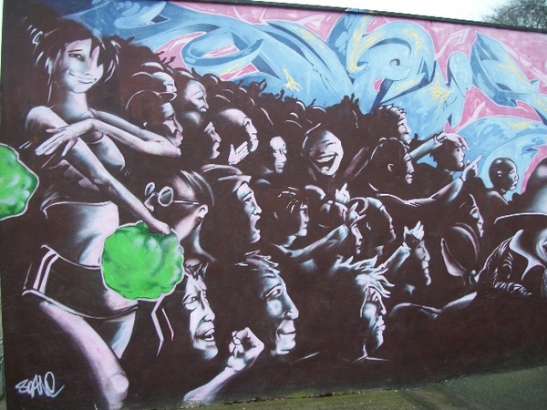 009-Graffiti aan de sporthal