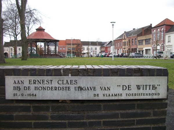 065-Ter ere v.Ernest Claes-geestelijke vader v.d.Witte