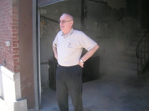 Jean-Pierre aan de ingang van ons clublokaal