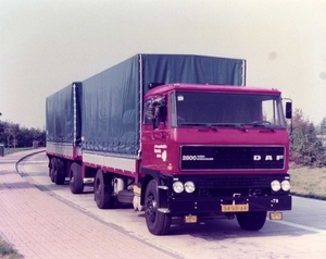 DAF-2800 HOEVERS VELP (GLD).