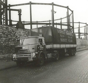 DAF-2400 VIERHOUT NUNSPEET