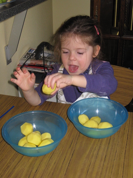32) Jana telt de aardappelen