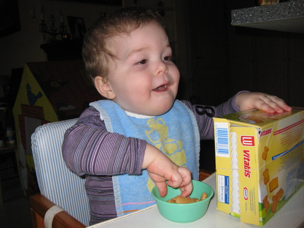 42) Ruben eet koekjes