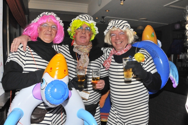 08-03-2011vuile janetten blankenberge 033