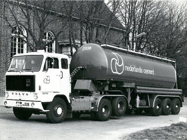 VOLVO-F89 CENTRA UITHOORN