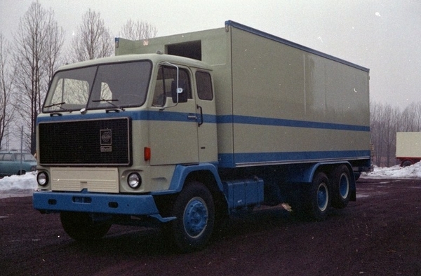 VOLVO-F89 6x2