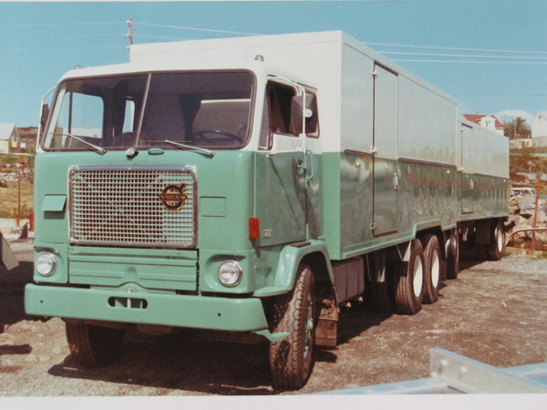 VOLVO-F88 6x2