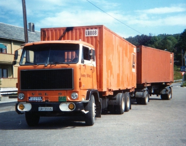 Volvo-F89 (6x2)