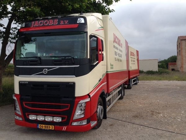 VOLVO-FH  JACOBS VERHUIZINGEN B.V VELP