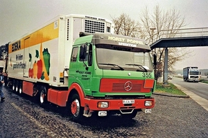 MERCEDES-BENZ.
