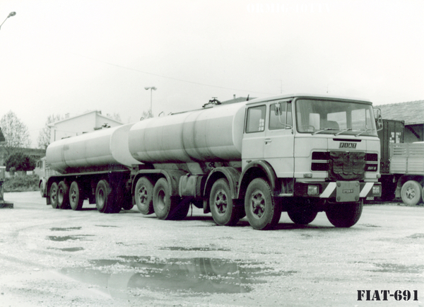 FIAT-691 8X2 (I)