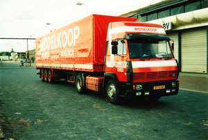 STEYR MIDDELKOOP BEVERWIJK (NL)