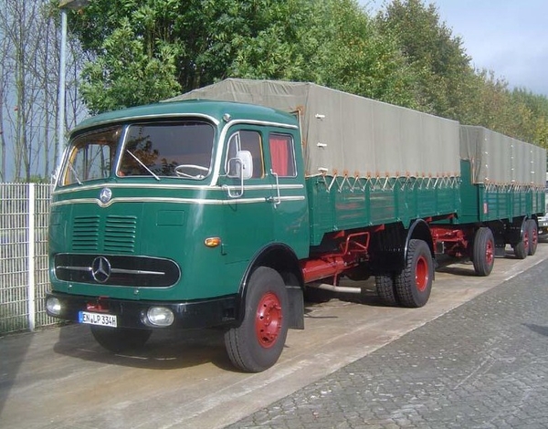 MERCEDES-BENZ 334