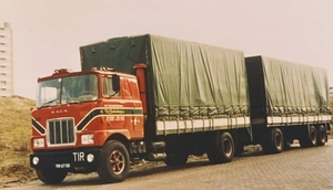 MACK  LINDENBERG IJMUIDEN  (NL)