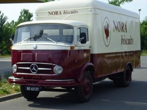 MERCEDES-BENZ NORA