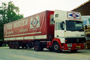 RENAULT VAN OOSTEN ROERMOND (NL)