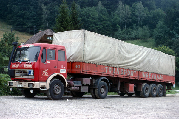 MERCEDES-BENZ (D)