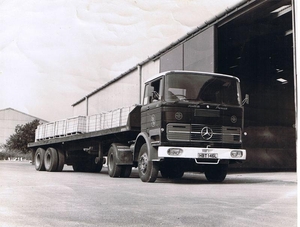 MERCEDES-BENZ.