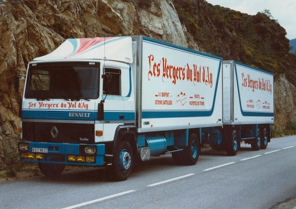 RENAULT LES VERGERS DU VALD AIJ (F)