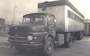Mercedes-Benz 1418