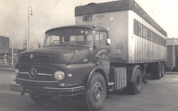 Mercedes-Benz 1418