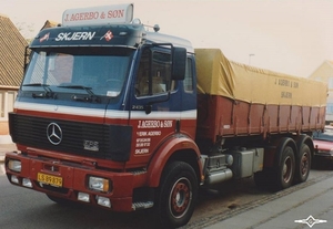 MERCEDES-BENZ-2435