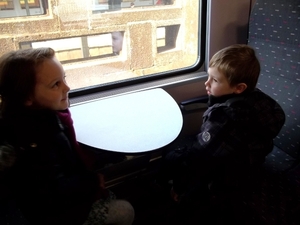 SAMEN OP DE TREIN