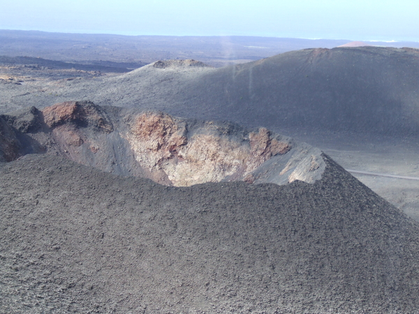 prachtig zicht op een krater