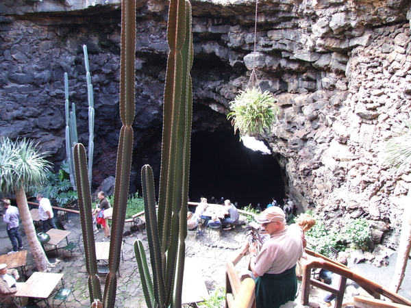 afdalen naar de ingang