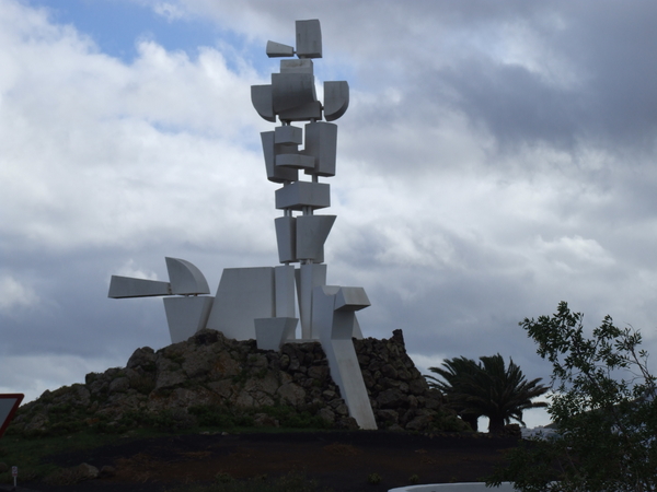 monument (Manrique) ter ere van de wijnboeren