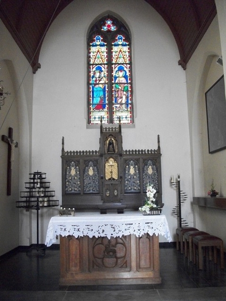 034-Kapel met retabel met Mariabeeld