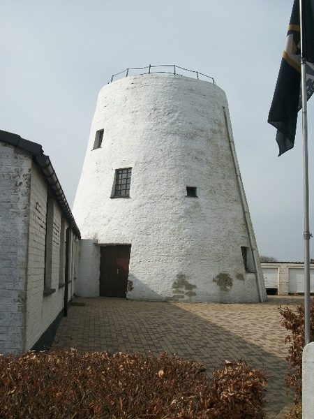 046-Voorm.staakmolen in 1684 ten Hotond
