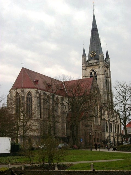 117-De kerk werd voltooid in 1896