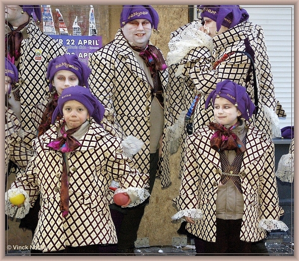 sized_sized_DSC28163a karnaval maandagna de stoet