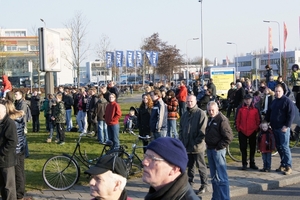 Veel mensen op de vroege ochtend