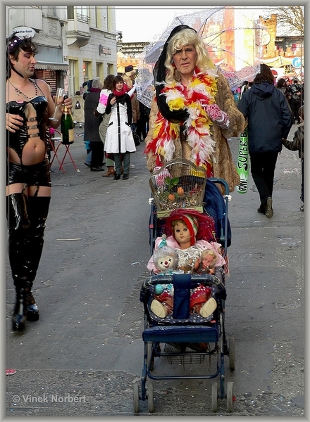 sized_sized_P2130187a karnaval aalst dinsdag