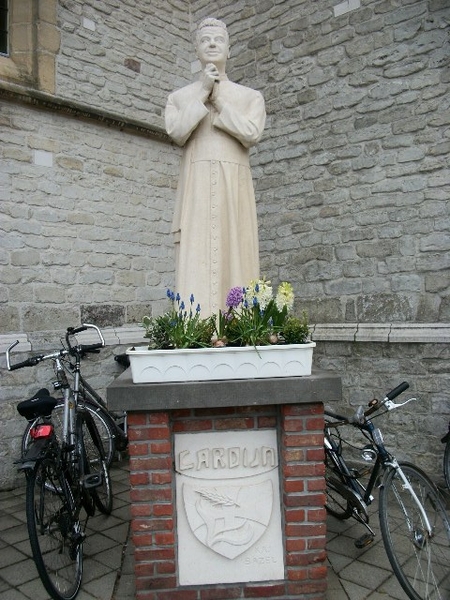 33-Standbeeld Kardinaal Cardijn