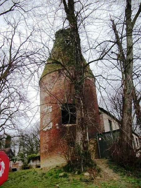 82-Duiventoren-waar er 700 tal duivenhokken zijn gemetseld