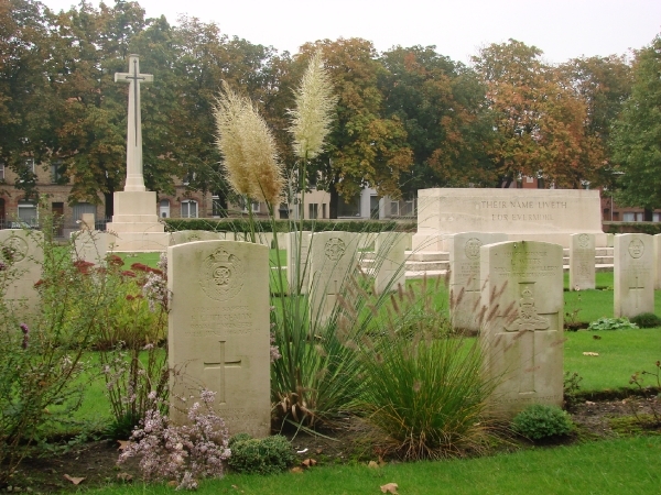 DSC2970 - Ypres Reservoir Cemetery