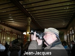 20090416 10u13  Valencia Jean-Jacques in het station  043