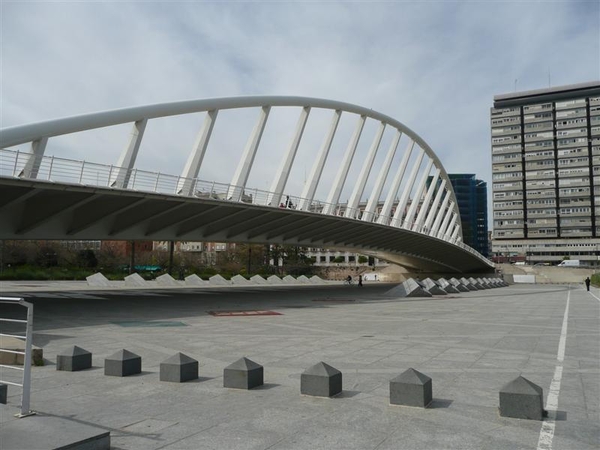 20090417 11u16  Valencia Brug over de Turia  202