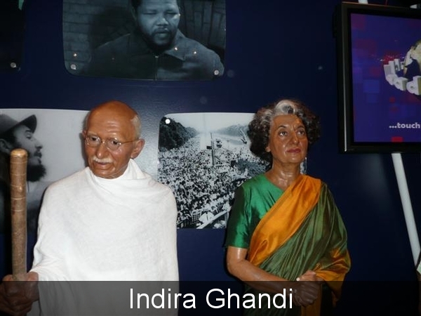 20080817 11u29 Londen mme Tussauds  Indira Ghandi en Neru  149